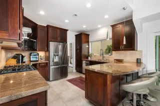 Photo #2: 230006850 Listing