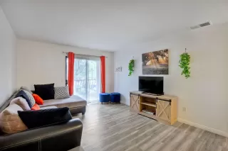 Photo #3: 230006888 Listing 