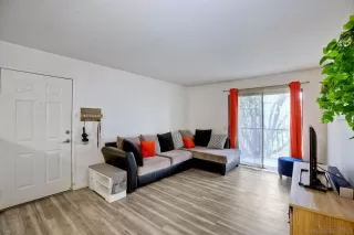 Photo #4: 230006888 Listing 