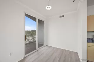 Photo #5: 230006963 Listing 