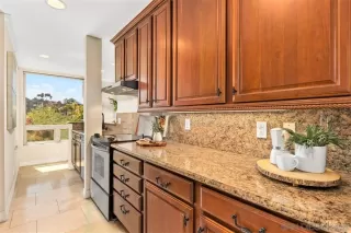 Photo #4: 230006985 Listing