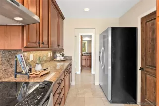 Photo #5: 230006985 Listing