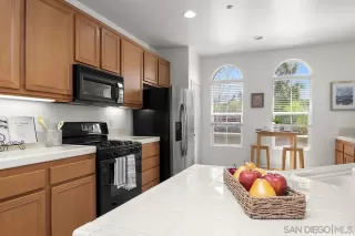 Photo #6: 230007012 Listing 