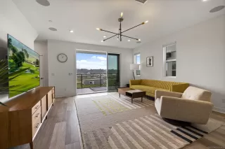 Photo #2: 230007015 Listing