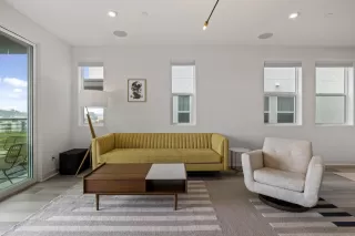 Photo #4: 230007015 Listing