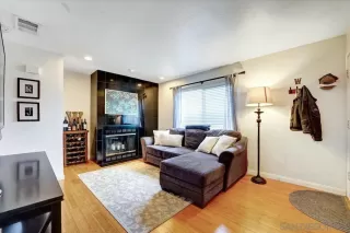 Photo #6: 230007031 Listing