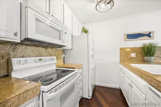 Photo #5: 230007037 Listing 