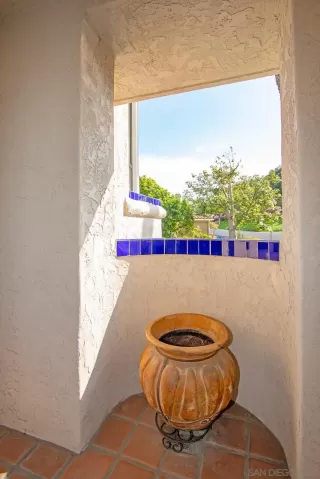 Photo #5: 230007060 Listing