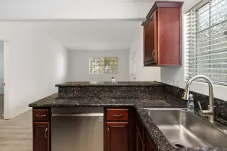 Photo #4: 230007073 Listing