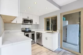 Photo #2: 230007099 Listing