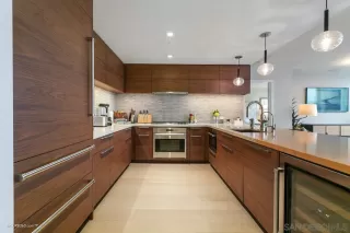 Photo #5: 230007119 Listing