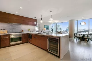 Photo #6: 230007119 Listing