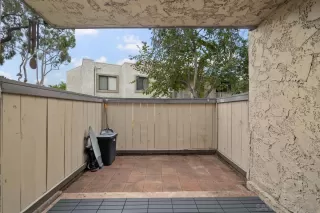 Photo #6: 230007122 Listing