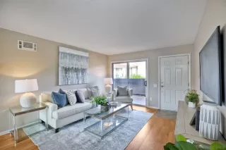 Photo #4: 230007138 Listing 