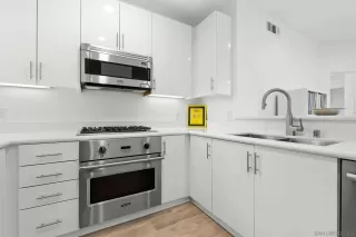 Photo #2: 230007148 Listing