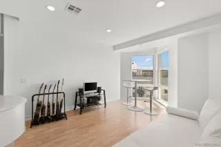 Photo #6: 230007148 Listing