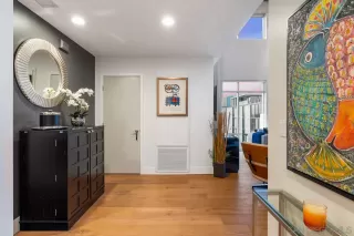 Photo #2: 230007153 Listing