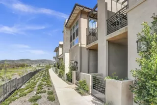 Photo #3: 230007294 Listing