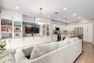 Photo #2: 230007330 Listing