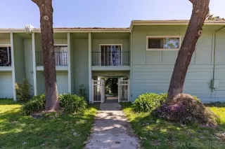Click for more information on MLS # 230007362 : 4231 LOWELL ST UNIT 14 More Details about MLS # 230007362 : 4231 LOWELL ST UNIT 14