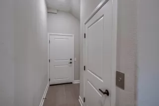 Photo #4: 230007397 Listing