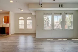 Photo #5: 230007398 Listing