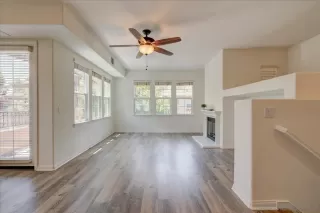 Photo #6: 230007398 Listing