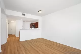 Photo #5: 230007417 Listing 