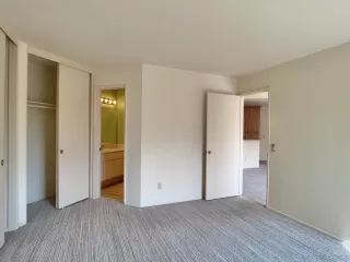 Photo #3: 230007440 Listing