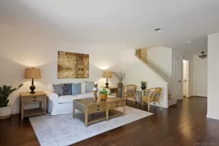 Photo #6: 230007449 Listing 