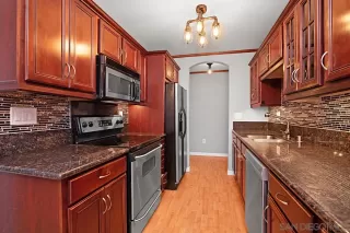 Photo #5: 230007450 Listing 