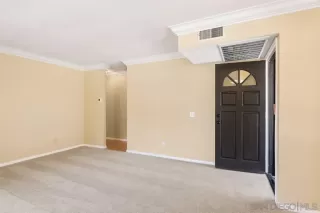 Photo #5: 230007500 Listing