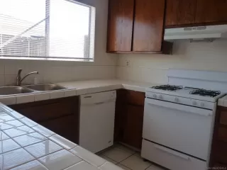 Photo #2: 230007503 Listing