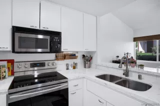 Photo #5: 230007512 Listing