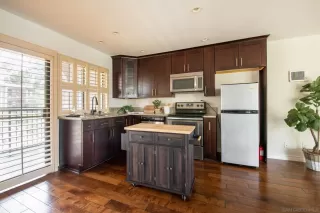 Photo #4: 230007521 Listing