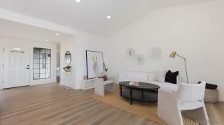 Photo #4: 230007537 Listing