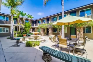 Photo #2: 230007546 Listing 