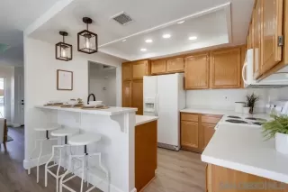 Photo #6: 230007556 Listing