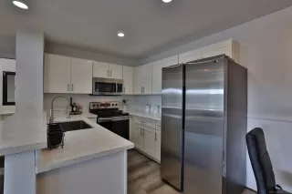 Photo #4: 230007561 Listing