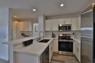 Photo #5: 230007561 Listing