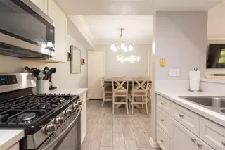 Photo #5: 230007595 Listing