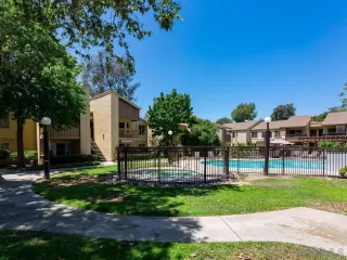 Photo #2: 230007599 Listing