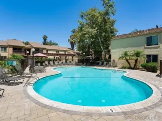 Photo #4: 230007599 Listing