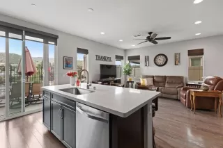 Photo #4: 230007630 Listing