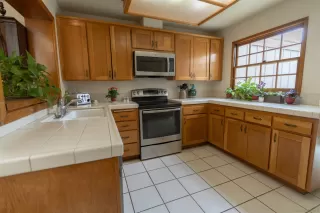 Photo #5: 230007635 Listing 