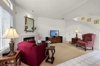 Photo #5: 230007644 Listing 