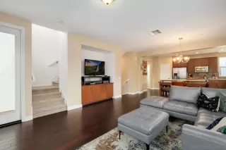 Photo #4: 230007662 Listing