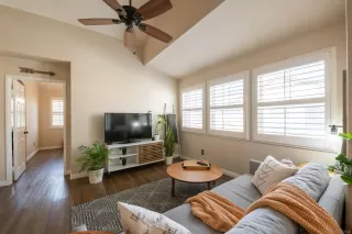 Photo #3: 230007672 Listing