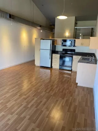 Photo #3: 230007700 Listing 