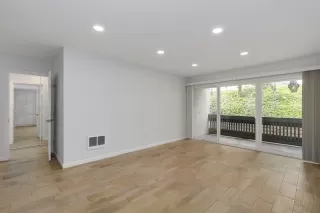 Photo #4: 230007716 Listing